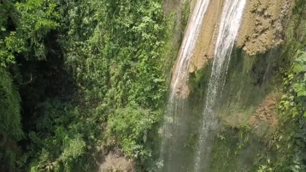 Водопад Монпеллер Снимок Беспилотника Потрясающими Водопадами Камера Прямо Над Ним — стоковое видео