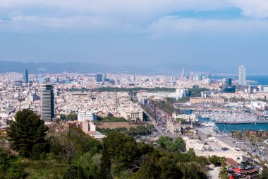 Montjuict, Katalonya, İspanya'nın tepesinden Barselona'nın manzara hava görünümü