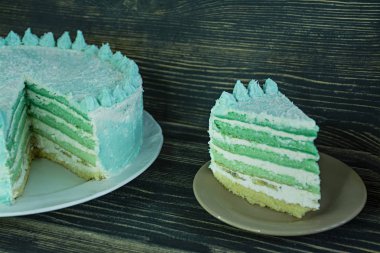 Ombre yeşil kek kutlama koyu ahşap zemin için