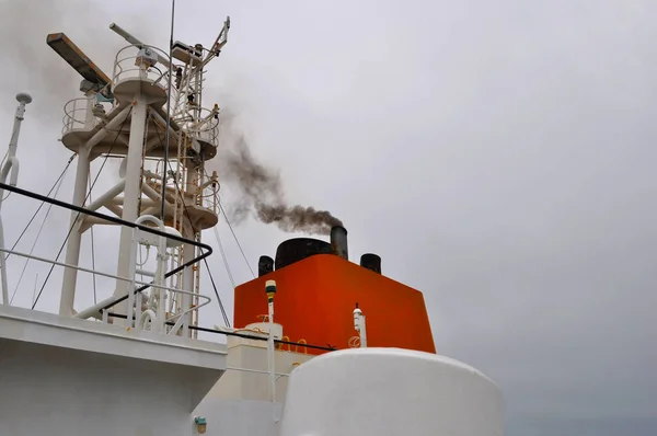 Ticaret Gemisi Kontrol Kulesi Konteyner Gemisi Gemi Yakın Çekim Parçası — Stok fotoğraf