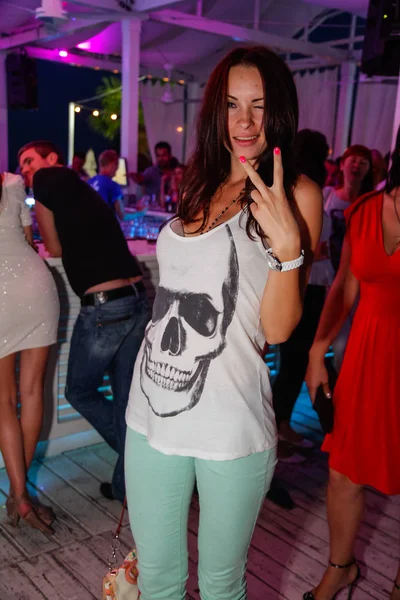 Odessa Oekraïne Juni 2013 Ibiza Nachtclub Mensen Glimlachen Poseren Camera — Stockfoto