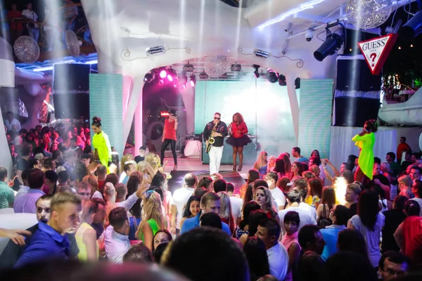 Odessa Ukraine Juni 2013 Nachtclub Party Musik Tanzmusik Mit Buntem lizenzfreie Stockfotos