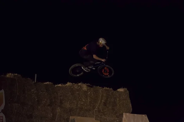 Odessa Ukraine August 2017 Unidentified Bmx Rider Making Night Bike — Stock Photo, Image