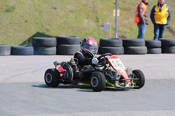 Odessa Ucrania Abril 2017 Campeonato Karting Niños Adolescentes Conductores Karts —  Fotos de Stock