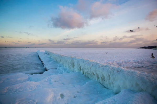 Vinter Naturkatastrof Isbildning Strandpromenaden Efter Vinterstorm — Stockfoto