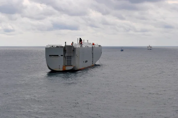 Roro Schip Een Groot Koopvaardijschip Roro Schip Kustwateren Van Oceaan — Stockfoto