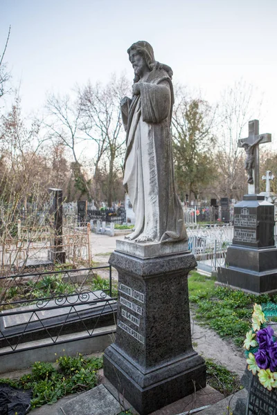 Alter Grabstein Auf Friedhof — Stockfoto