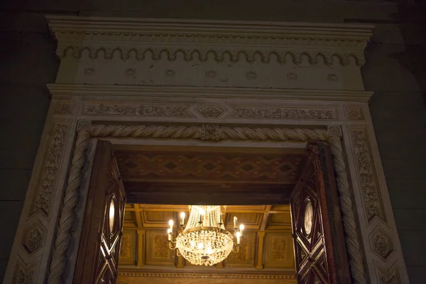 Beautiful Chandelier Hanging Ceiling Vintage Decoration — Stock Photo, Image