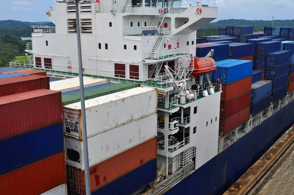 Navio Mercante Que Passa Fechaduras Canal Panamá — Fotografia de Stock