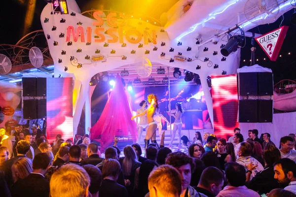 Odesa Ukrajna 2013 Szeptember Night Club Párt Emberek Élvezni Zene — Stock Fotó