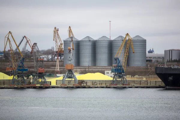 Enorme Reserva Enxofre Porto Marítimo Terminal Porto Carga Granel — Fotografia de Stock