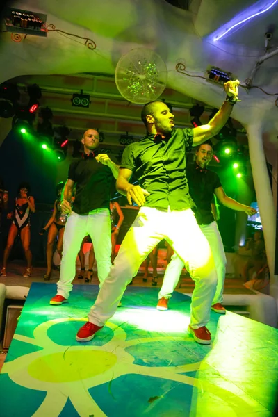 Odessa Ukrajna 2013 Június Ibiza Éjszakai Klub Táncos Tánc Show — Stock Fotó