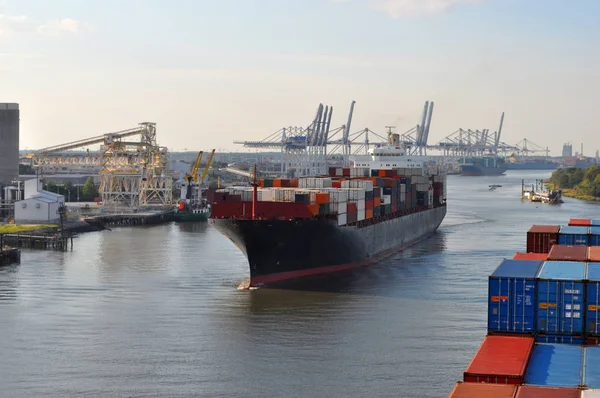 Stora Merchant Ship Containerfartyget Kustvatten Ocean — Stockfoto