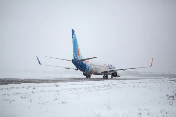 Odessa Ukraina Circa 2018 Samolot Latać Dubai Firmy Pasie Startowym — Zdjęcie stockowe