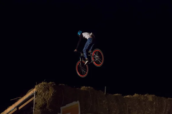 Odessa Ukraine August 2017 Unidentified Bmx Rider Making Night Bike — Stock Photo, Image