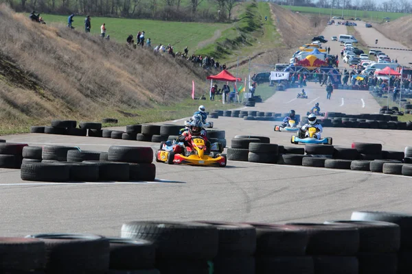 Oděsa Ukrajina Dubna 2017 Motokár Děti Mládež Dospělé Motokárách Ovladače — Stock fotografie