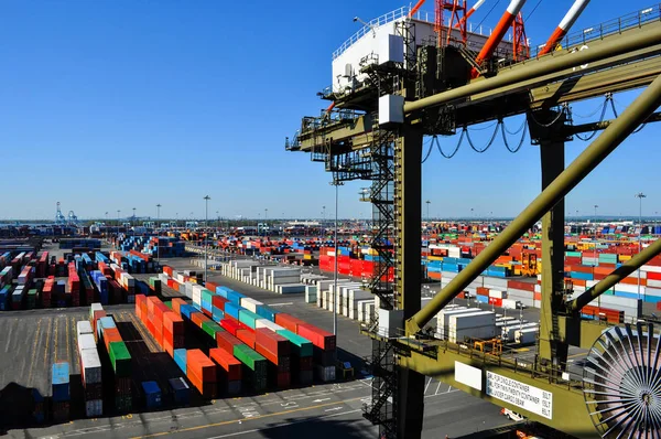 Vista Del Puerto Industrial Con Contenedores Luz Del Día — Foto de Stock