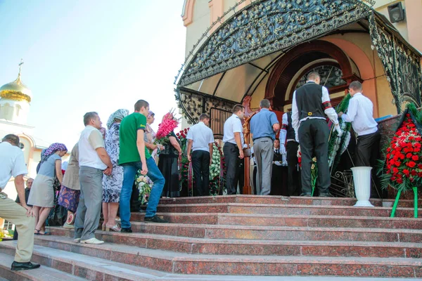 Odessa Ukraina August 2013 Slavonisk Begravelse Med Gravleggelse Avdøde Tempel – stockfoto