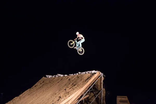 Odessa Ukraine August 2017 Unidentified Bmx Rider Making Night Bike — Stock Photo, Image