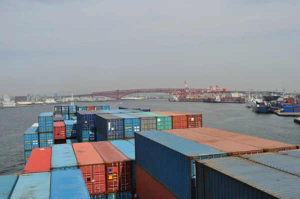 Groot Containerschip Kustwateren Van Osaka Japan Uitzicht Vanaf Captain Bridge — Stockfoto