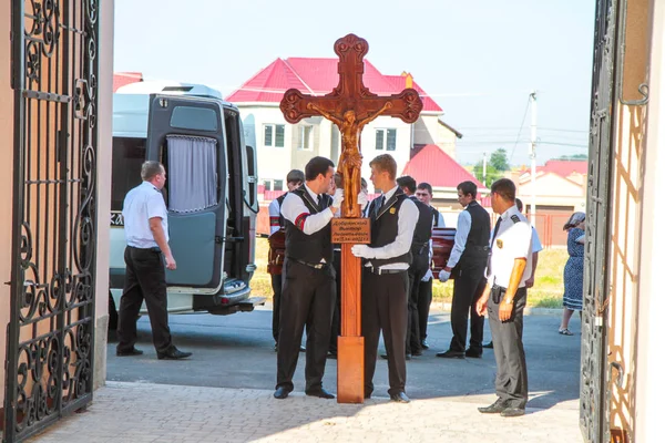 Odessa Ukraina August 2013 Slavonisk Begravelse Med Gravleggelse Avdøde Tempel – stockfoto