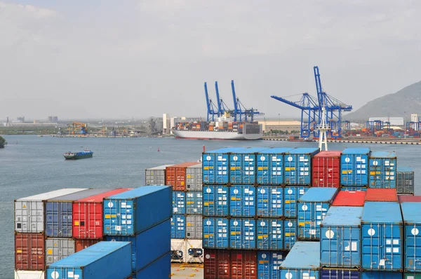 Groot Koopvaardijschip Containerschip Uitzicht Vanaf Brug Van Captain Kustwateren Van — Stockfoto