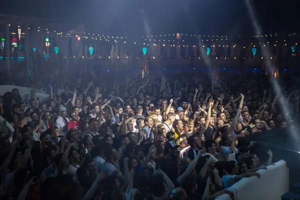 Odessa Ukraina Lipca 2018 Ibiza Night Club Publiczność Koncercie Klubie — Zdjęcie stockowe