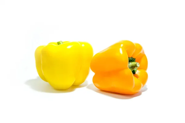 Comida saludable. pimienta verduras sobre un fondo claro — Foto de Stock