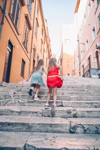 Adorable fashion little girls outdoors in European city — Stock Photo, Image
