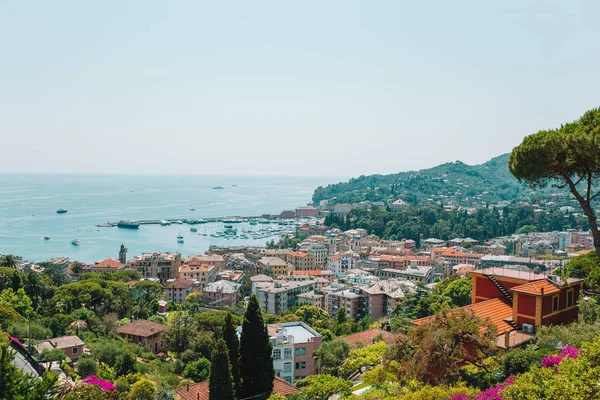 Belle vue panoramique sur le vieux village Rapallo à Cinque Terre, Ligurie, Italie — Photo