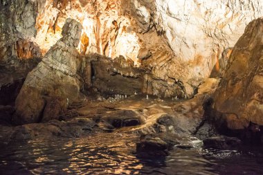 Doğal Grotta dello Smeraldo Amalfi sahilinde