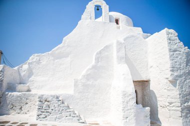Yunanistan 'daki Mykonos adasında Panagia Paraportiani Kilisesi