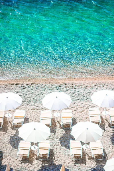 Schöner Strand mit klarem Wasser im Naturschutzgebiet Gargano — Stockfoto