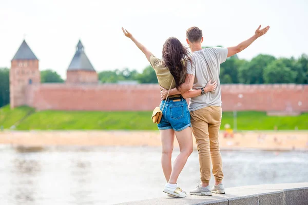 Veliky Novgorod, Russia. Cremlino di Novgorod al fiume Volkhov — Foto Stock