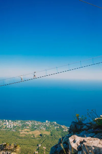 Little Girls Suspension Bridge Black Sea Simeiz Crimea — Stock Photo, Image