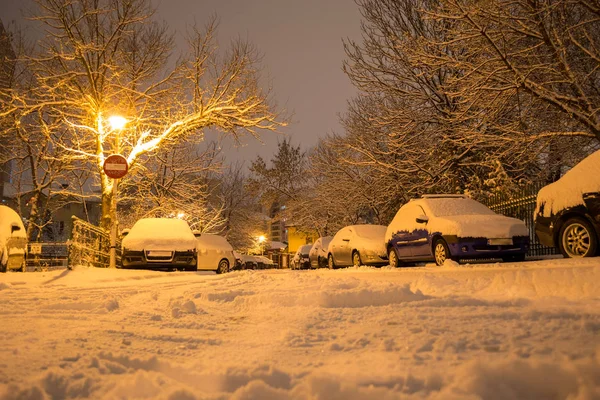 Narrow Street Parked Cars Covered Snow Snow Blizzard Bucharest Romania — Stock Photo, Image