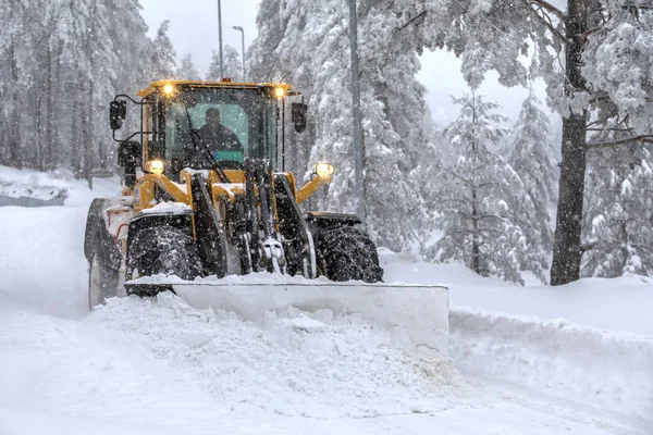 Bulldozer Dégageant Route Neige Pendant Tempête Neige — Photo