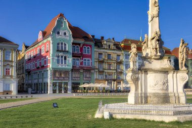 Union Meydanı'nda renkli binalar. Timisoara şehir merkezi, Romanya. Görüntü