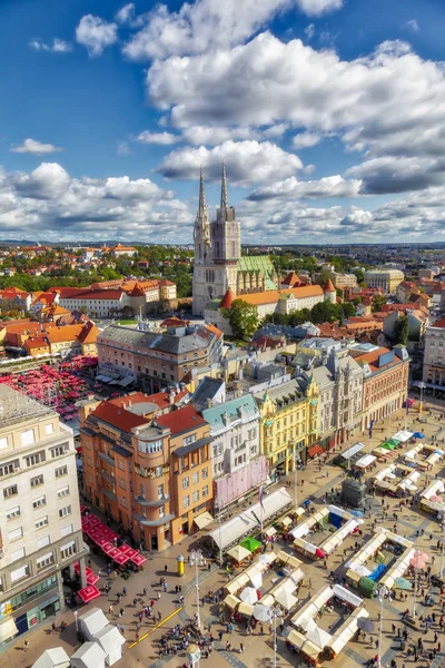 Kielletään Jelacic Square Aerial Näkymä Keskusaukiolle Kaupungin Zagreb Kroatian Pääkaupunki — kuvapankkivalokuva