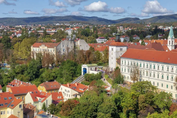 Zagrebin Yläkaupunki Näkymä Gradecille Gric Hill Kuuluisa Zagreb Köysirata Lotrscak — kuvapankkivalokuva