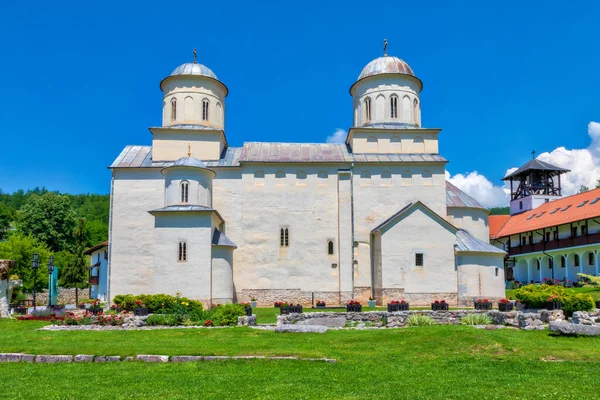 Ortaçağ Mileseva Manastırı. 13. yüzyıl Sırp Ortodoks manastırı Sırbistan Kralı Stefan Vladislav Nemanjiç tarafından kuruldu. Sırbistan 'ın Prijepolje kenti yakınlarında yer alıyor. 