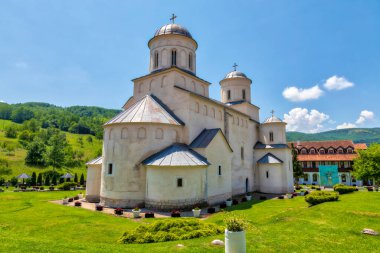 Ortaçağ Mileseva Manastırı. 13. yüzyıl Sırp Ortodoks manastırı Sırbistan Kralı Stefan Vladislav Nemanjiç tarafından kuruldu. Sırbistan 'ın Prijepolje kenti yakınlarında yer alıyor.