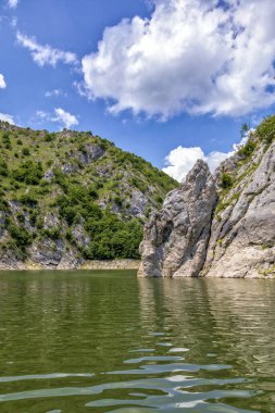 Uvac nehir kanyonu Sırbistan 'ın güneybatısında yer alıyor.
