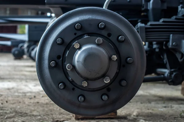 New drum brakes gruzovig. Production of trailers for trucks — Stock Photo, Image