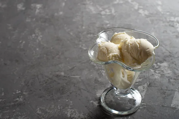 White Balls Vanilla Ice Cream Dessert Glass Decorated Ice Cream — Stock Photo, Image