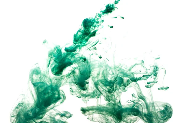 Temiz Suya Bırakılmış Yeşil Boya Bulutu Beyaz Arkaplanda Izole — Stok fotoğraf