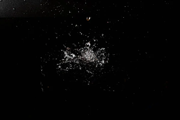 Siyah Izole Arkaplanda Sıçraması — Stok fotoğraf