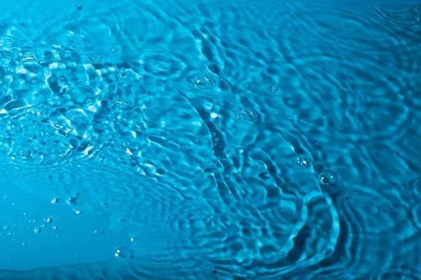 Wasserspritzer Auf Blauem Hintergrund Abstrakte Tapete — Stockfoto