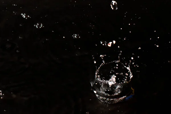 Бризки Води Чорному Ізольованому Фоні — стокове фото