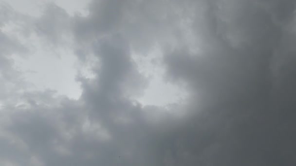 Fekete Felhők Mozgása Formálódik Felett Mielőtt Meghaladná Esős Vihart Természet — Stock videók